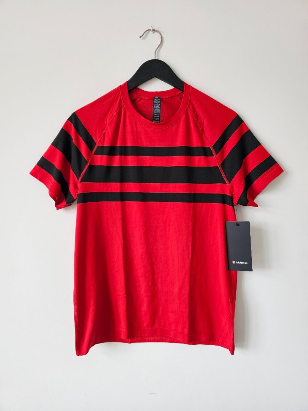 NWT LULULEMON LSOX/OXFD/BLK Red Black Metal Vent Tech SS Top Shirt Men's Medium
